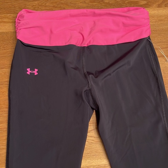 UNDER ARMOUR WOMEN'S SHATTER CAPRI - Picture 3 of 9